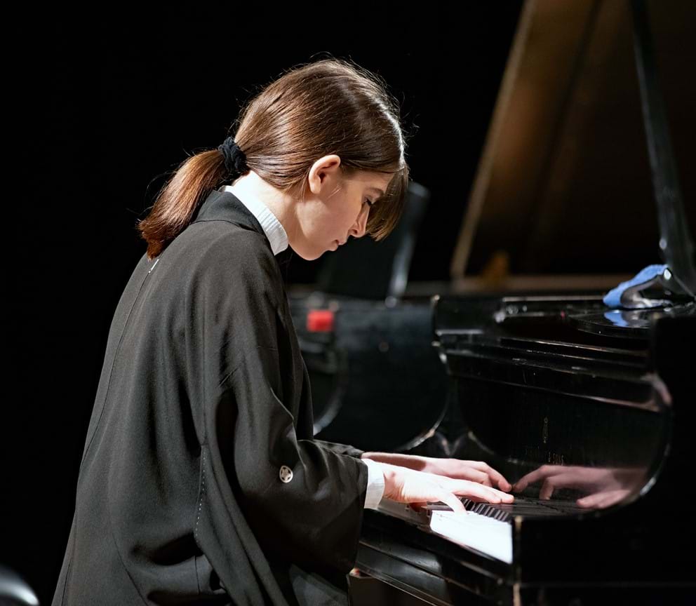 Une jeune pianiste